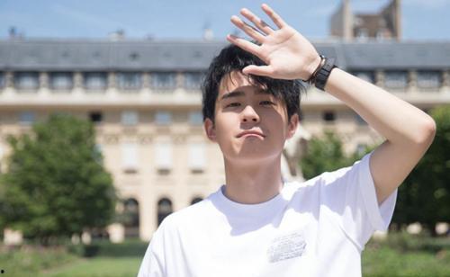 圈内爆料刘昊然王嘉尔,圈内爆料引粉丝热议